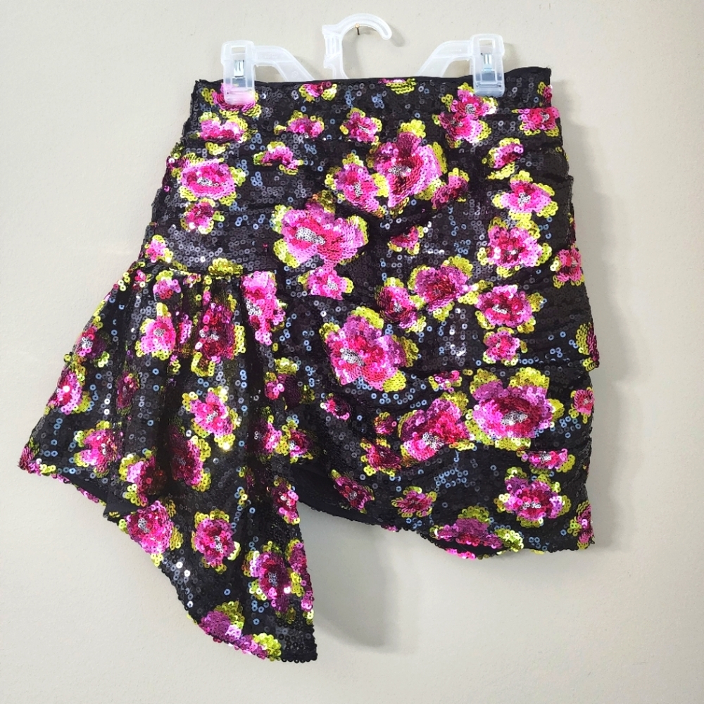 For love and lemons size S black floral sequin mini skirt